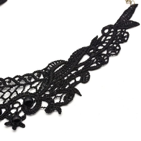 Black Crochet Victorian Gothic Bib Choker Necklace - Picture 5 of 6
